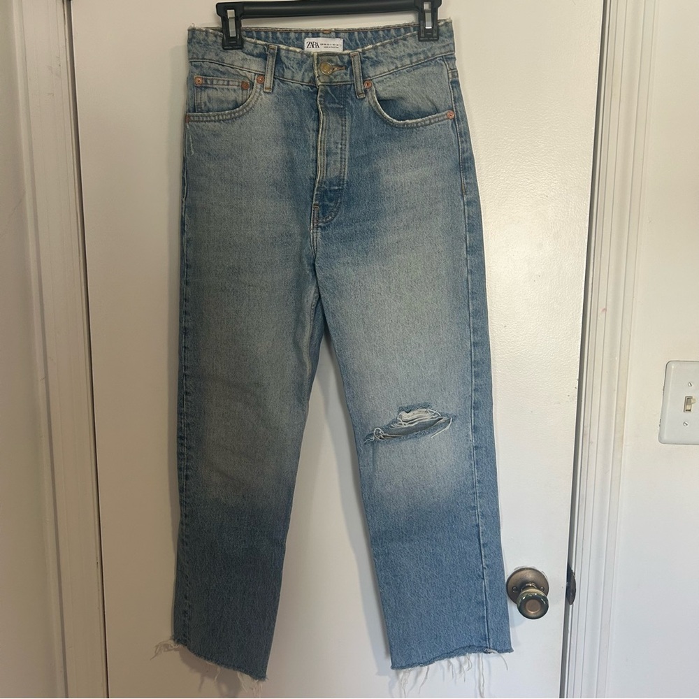 ZARA High Waisted Light Wash Mom Jeans